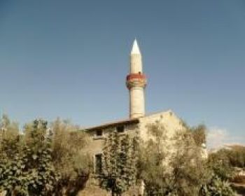 Limasol Türk mahallesindeki  cami kundaklama olayı kınandı