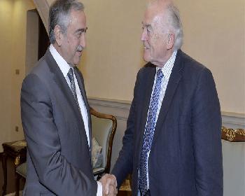 Lord Balfe Kktc’De