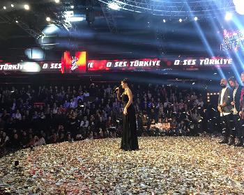 Lütfiye Özipek “O Ses Türkiye”Nin Şampiyonu Oldu