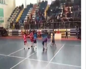 Maçta Kavga! Anafartalar Lisesi Hentbol Takımı Darp Edildi