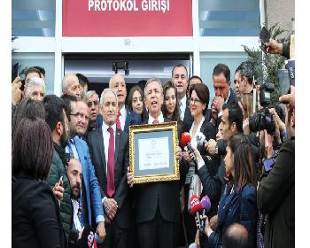 Mansur Yavaş Mazbatasını Aldı