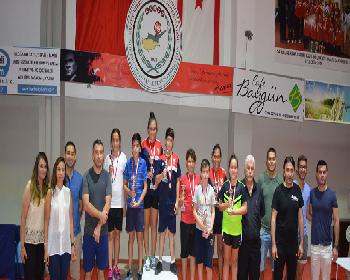 Masa Tenisi’Nde Minikler Yarıştı