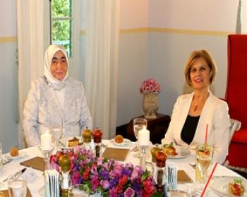 Meral Akıncı Semiha Yıldırım Onuruna Öğle Yemeği Verdi