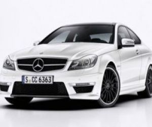Mercedes C63 AMG pistlere döndü