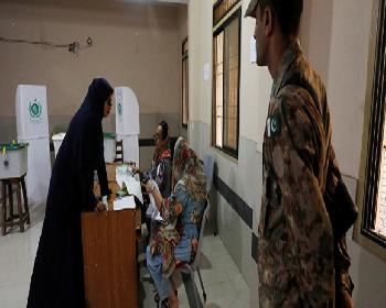 Pakistan’Da Oy Verme İşlemi Başladı