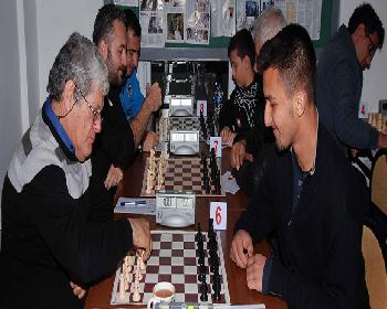 Piramit Satranç’Ta Üçüncü Tur