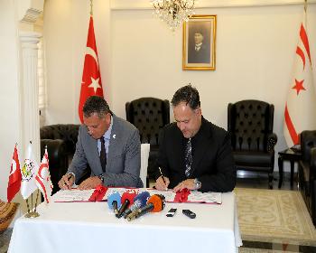 Protokole İmza Koydular