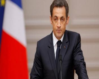 Sarkozy Cumhurbaşkanlığına Adaylığını Açıkladı