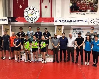 Sude Ve Burak Zirvede