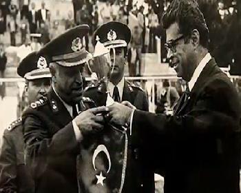 Topcan Belgeseli Sahne Alıyor