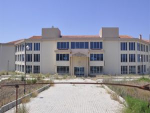 Turizm binası yaşlı bakım evine çevrildi