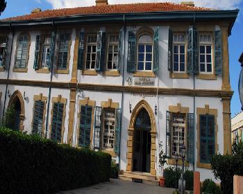 Vakıflar’Dan İhtiyaçlı Öğrencilere Eğitim Yardımı