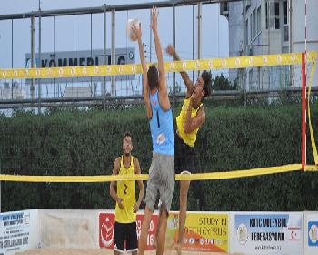 Voleybol Şöleni Arena’Da Başladı