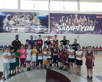 Ydü Akademi Çocukları Eğitiyor