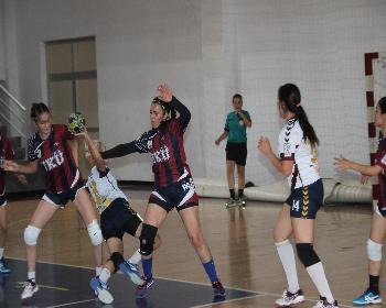 Ydü Bayanları Avantaj Yakaladı (25-34)