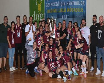 Ydü Bayanları Şampiyon (33-27)