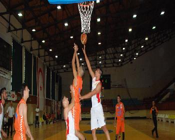 Ydü Ve Gaü Yarı Finalde