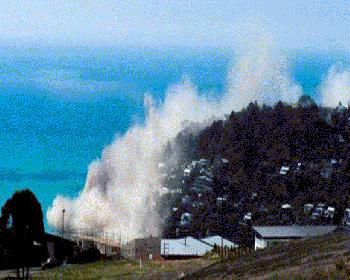 Yeni Zelanda&#8217;da İlk Tsunami Dalgası Kıyıya Ulaştı