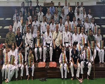 Zafer Kupası İçin Kırdılar