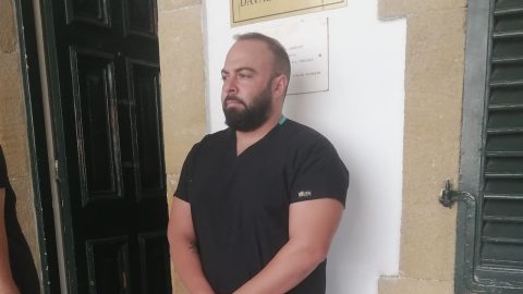 Özel bir hastanenin veznedarı tutuklandı