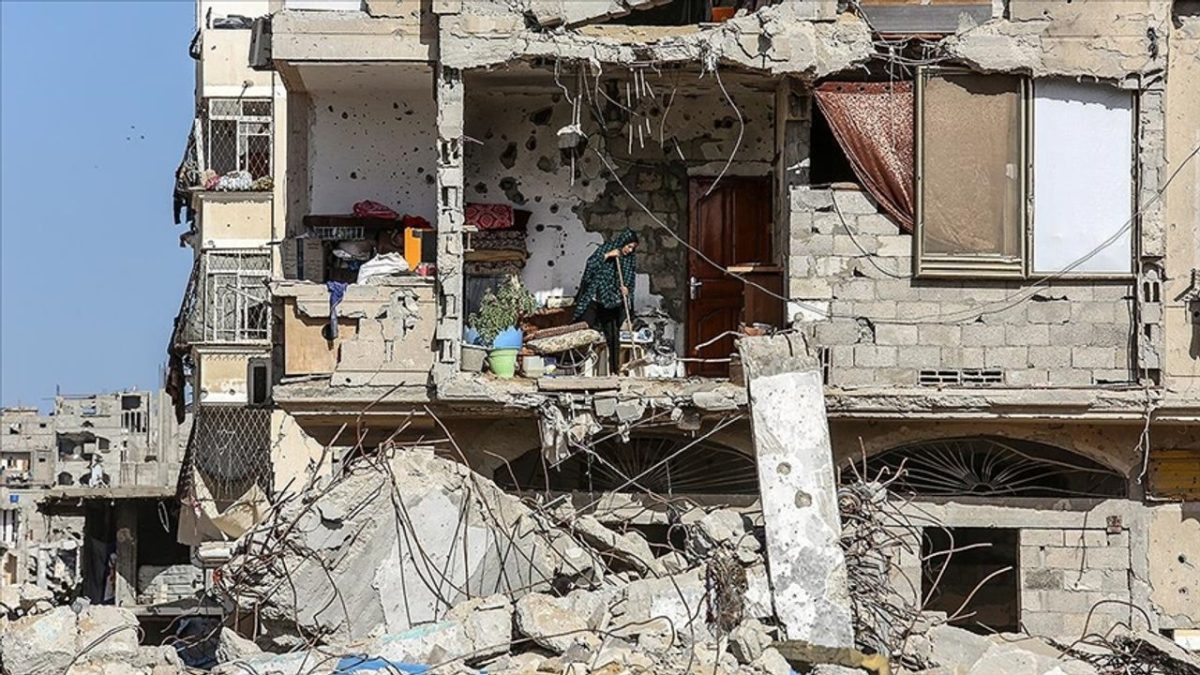İsrail'in Gazze'ye düzenlediği saldırılarda 12 Filistinli hayatını kaybetti