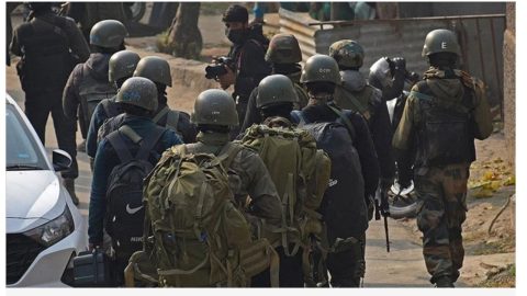 Pakistan ve Afganistan arasında 48 saatlik ateşkes ilan edildi