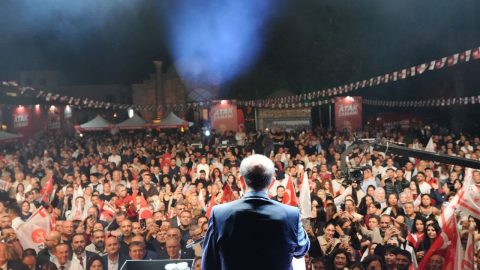 Tatar Mağusa mitinginde konuştu: “Halkımız yalan tufanına inanmaz”