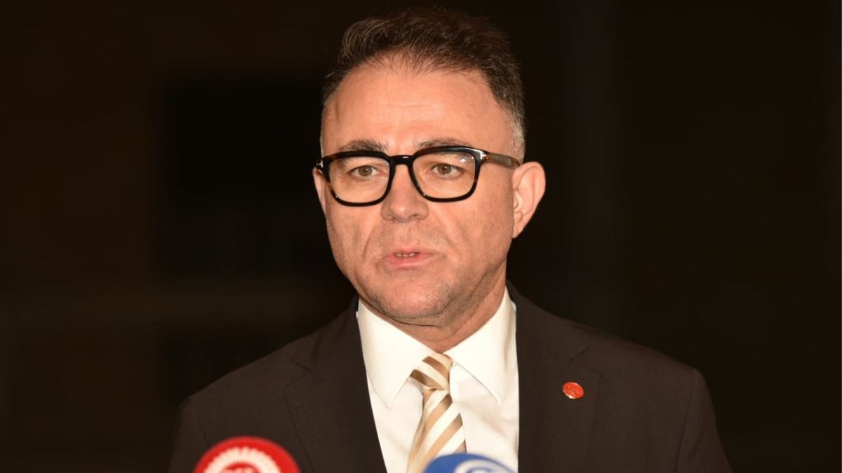 Cumhurbaşkanlığı seçiminde tüm sandıklar sayıldı… Erhürman oyların yüzde 62,76'sını alarak Cumhurbaşkanı seçildi...