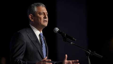 CHP Genel Başkanı Özel: Erhürman'ı yürekten kutluyorum