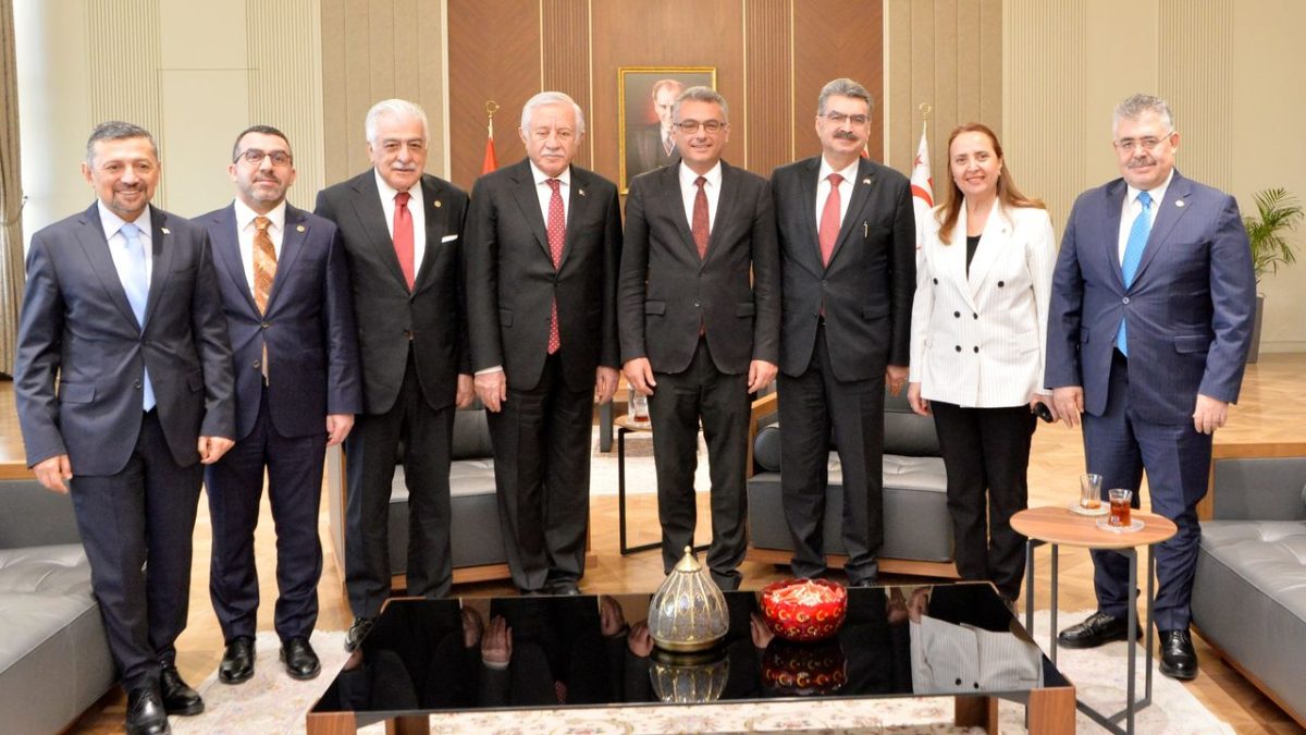 Cumhurbaşkanı Erhürman, TBMM heyetini kabul etti