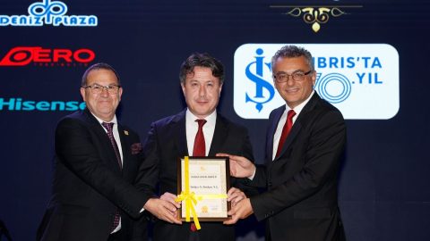 Erhürman: Kendi ayaklarımız üzerinde duracağız