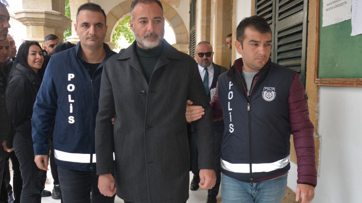 Başbakanlık Müsteşarı Hüseyin Cahitoğlu, teminata bağlandı