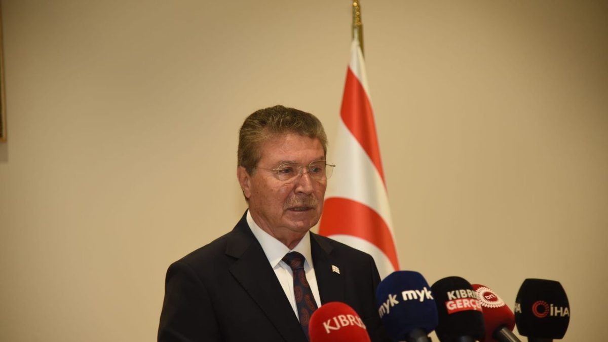 "Bizim görüşümüz net. Çözüm egemen eşit iki devletten geçer”