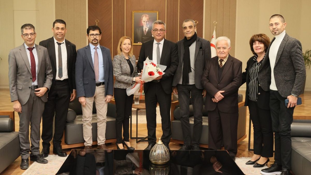 Erhürman, Kıbrıs Türk Thalassaemia Derneği yönetimini kabul etti