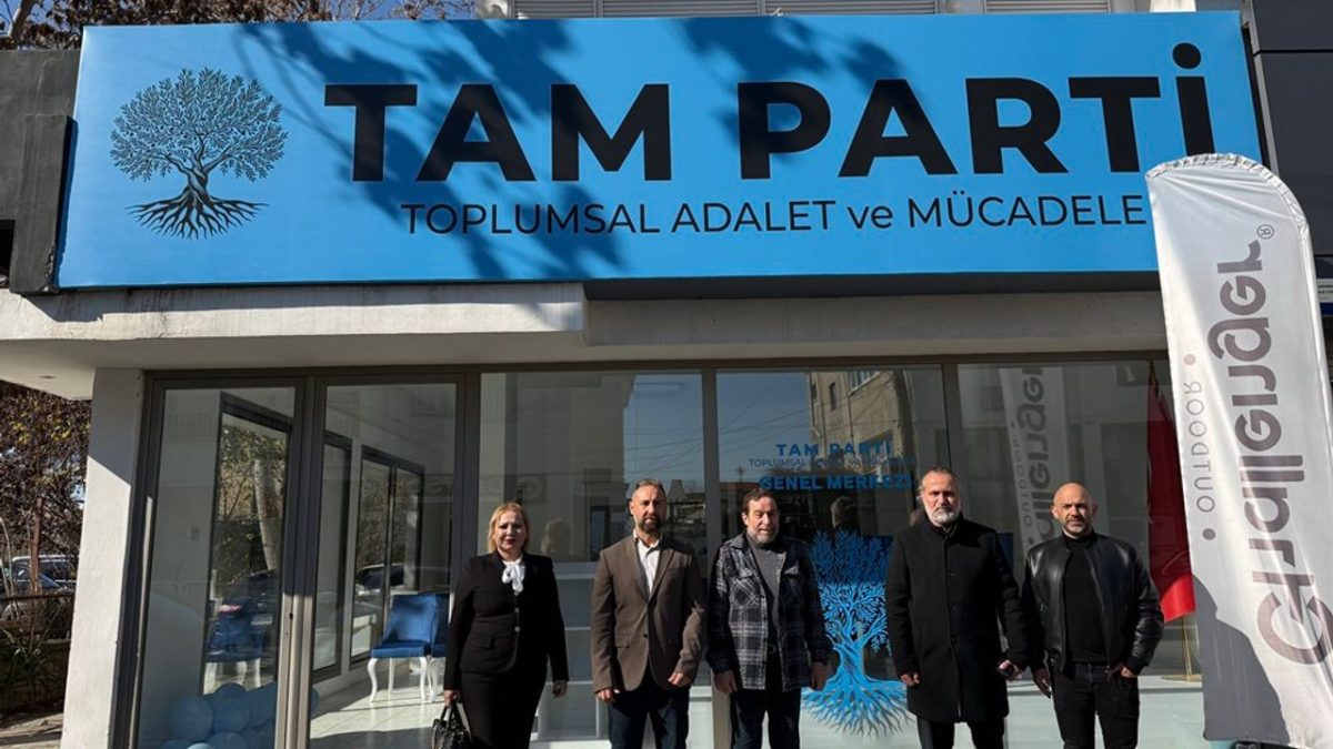 KTÖS heyeti Tam Parti'yi ziyaret etti