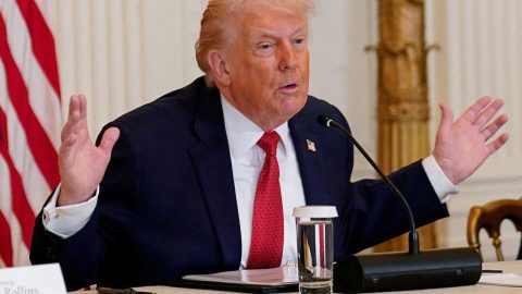 Trump'ın ticari hamleleri sürüyor: Dev anlaşmadan çekilebilir