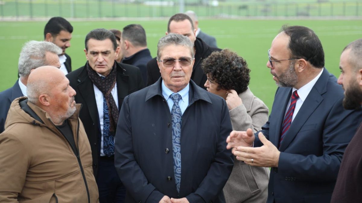 Üstel: “İstikrar sürüyor, spor projeleri de tamamlanıyor”