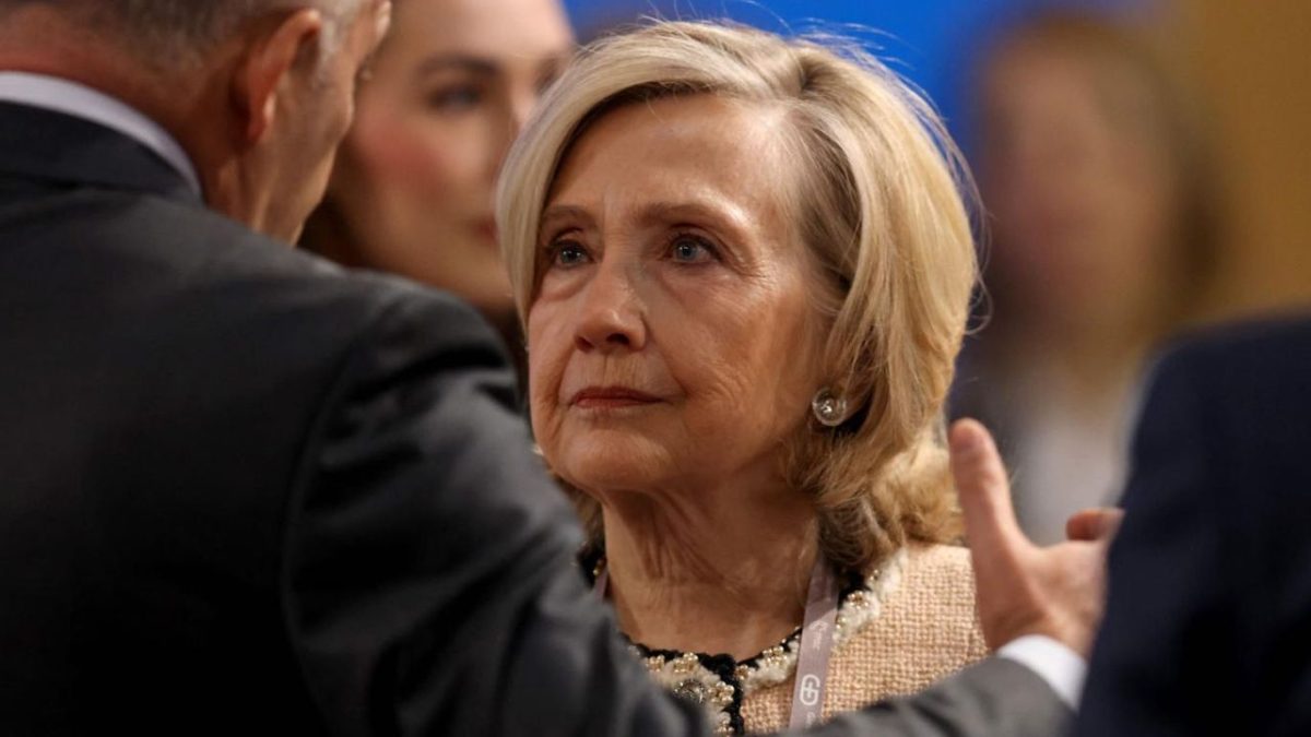 Hillary Clinton, Epstein belgelerine sert tepki gösterdi