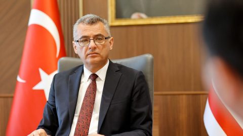 "Karpaz’da Kıbrıslı Rum öğrencilerin öğrenim gördüğü okulu ziyaret etme kararını kendimiz verdik"