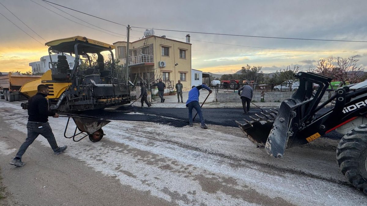 Zeybekköy’de su altyapısı yenilendi, asfaltlama süreci başladı