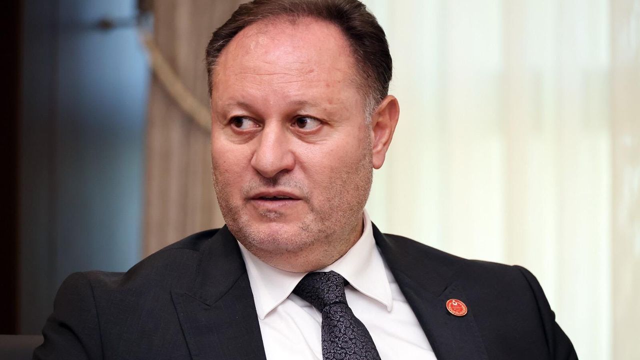 Öztürkler, Azerbaycan Bağımsızlık Günü’nün 108. yıl dönümünü kutladı