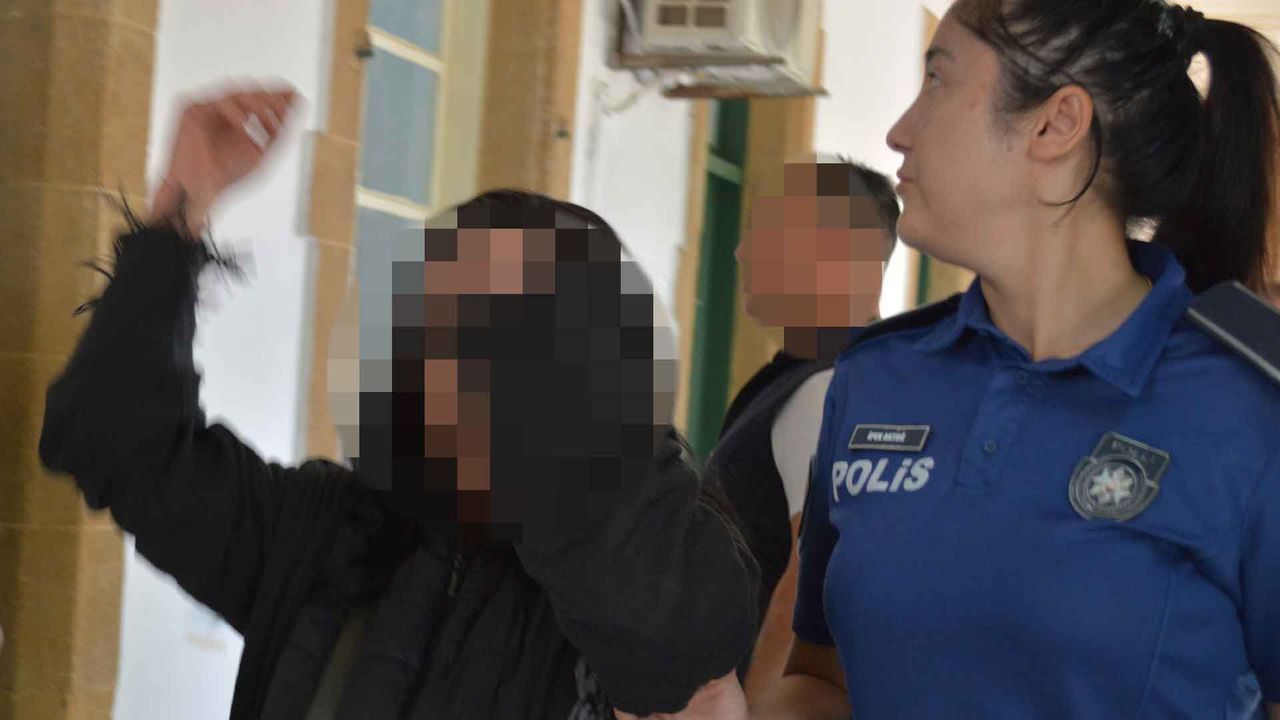Ercan Havalimanı’nda Gümrüksüz Sigara Operasyonu: 4 Zanlıya Teminat