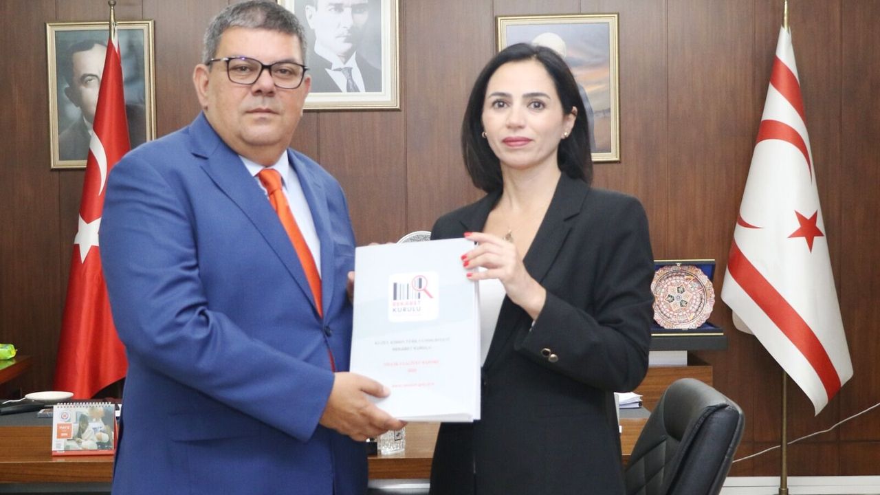 Maliye Bakanı Dr. Özdemir Berova, KKTC Rekabet Kurulu Başkan ve üyelerini kabul etti