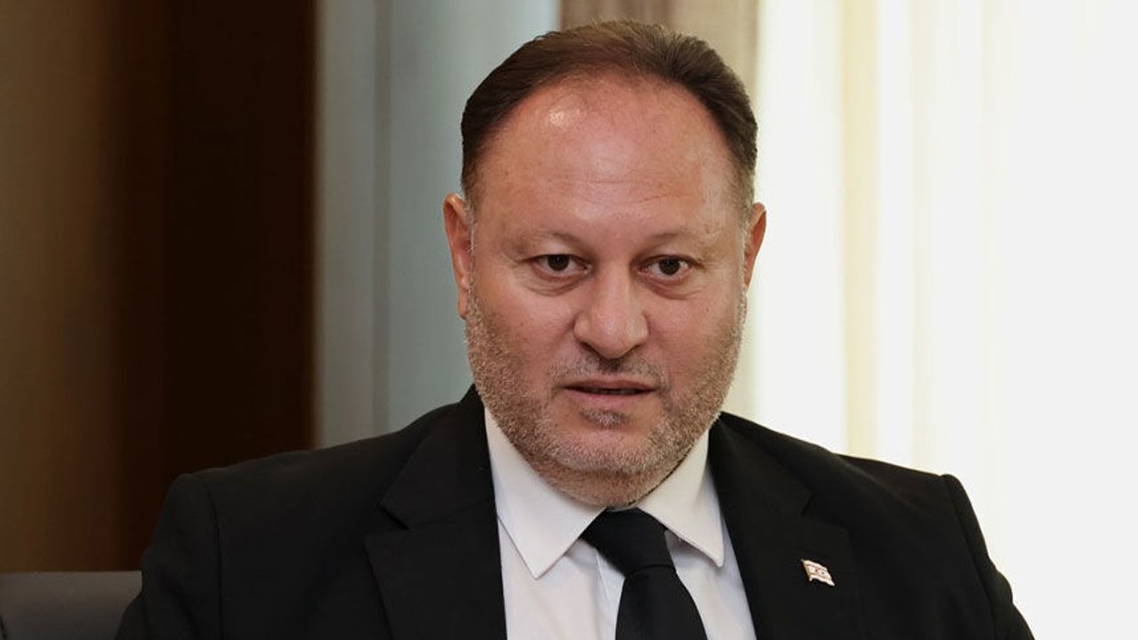 Öztürkler KKTC Milli Takımı’nı tebrik etti