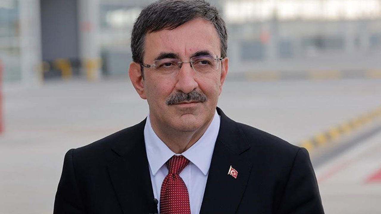 Türkiye Cumhurbaşkanı Yardımcısı Yılmaz, CONIFA Şampiyonu KKTC'yi tebrik etti
