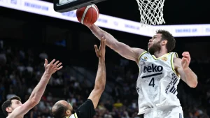 Basketbol Süper Ligi’nde ilk finalist Fenerbahçe!