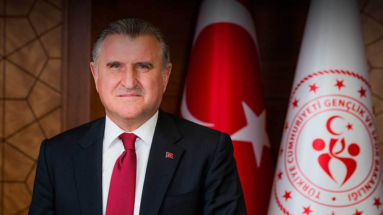 Osman Aşkın Bak: KKTC’yi Gururla Temsil Ettiler