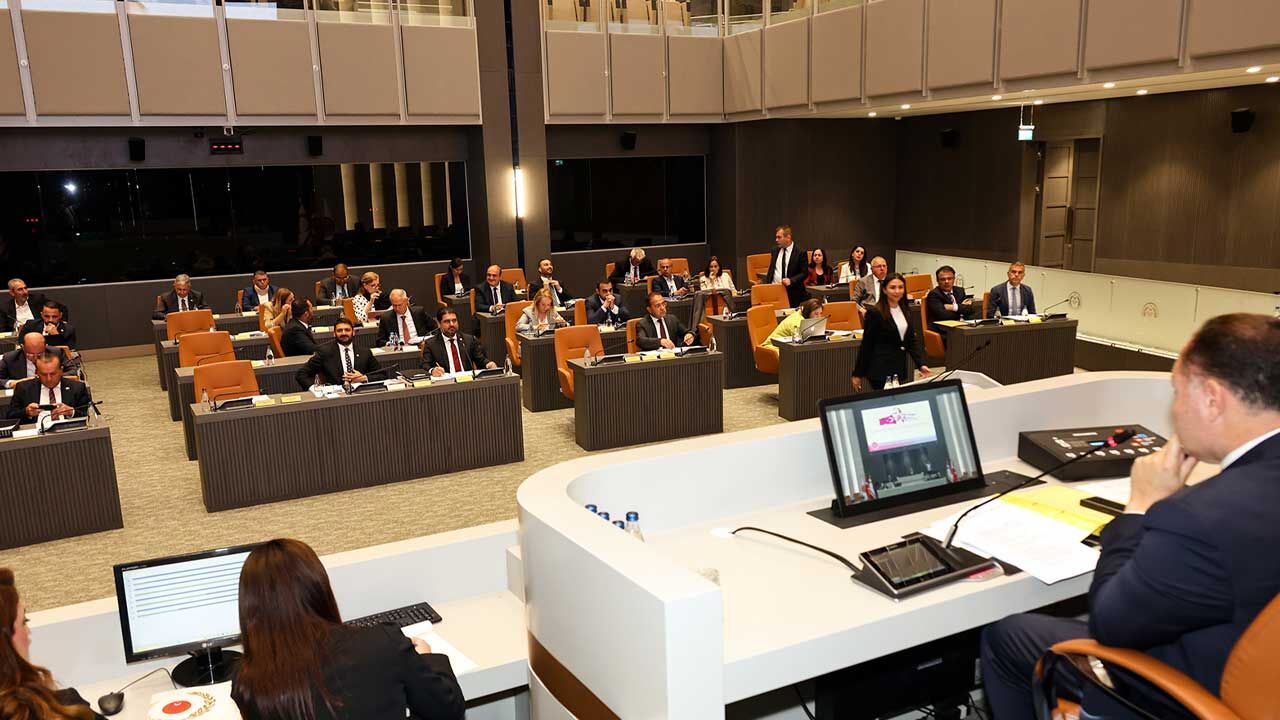 İlk, orta ve mesleki teknikle ilgili dairlerin yasa tasarıları Meclis'te onaylandı...