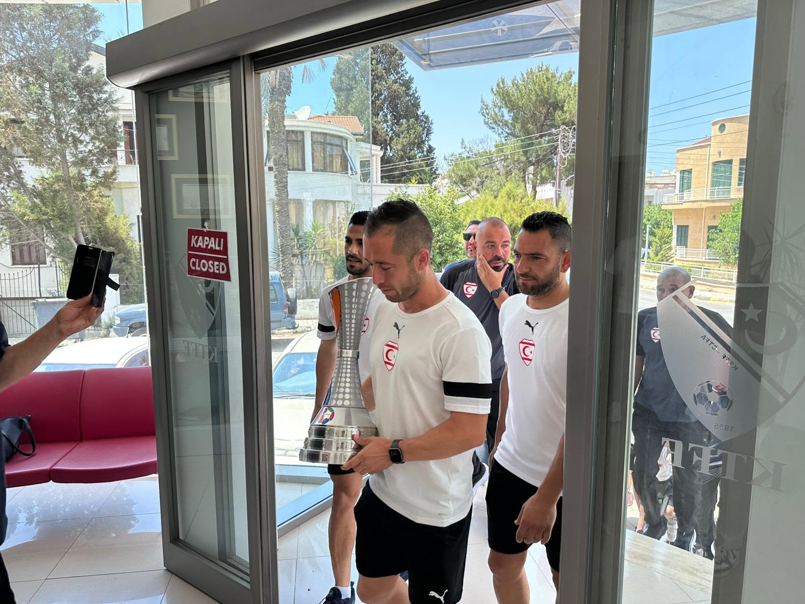 Şampiyon Milliler kupayı Federasyona getirdi