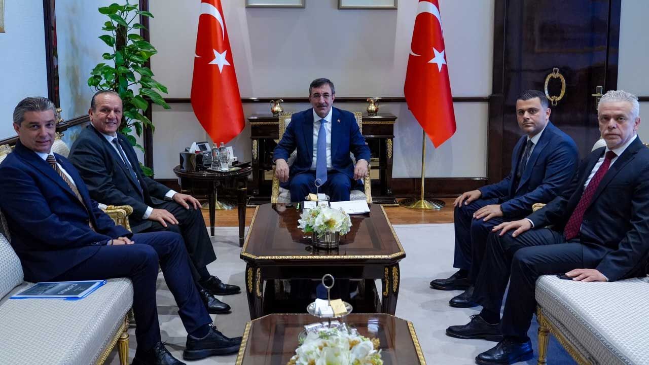 Ataoğlu, Cevdet Yılmaz ile bir araya geldi